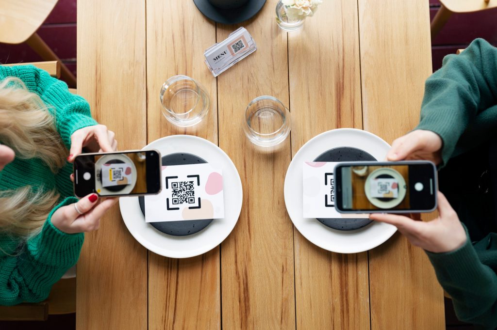 How Smart QR Codes Are Helping Abu Dhabi Restaurants Track Customer Preferences