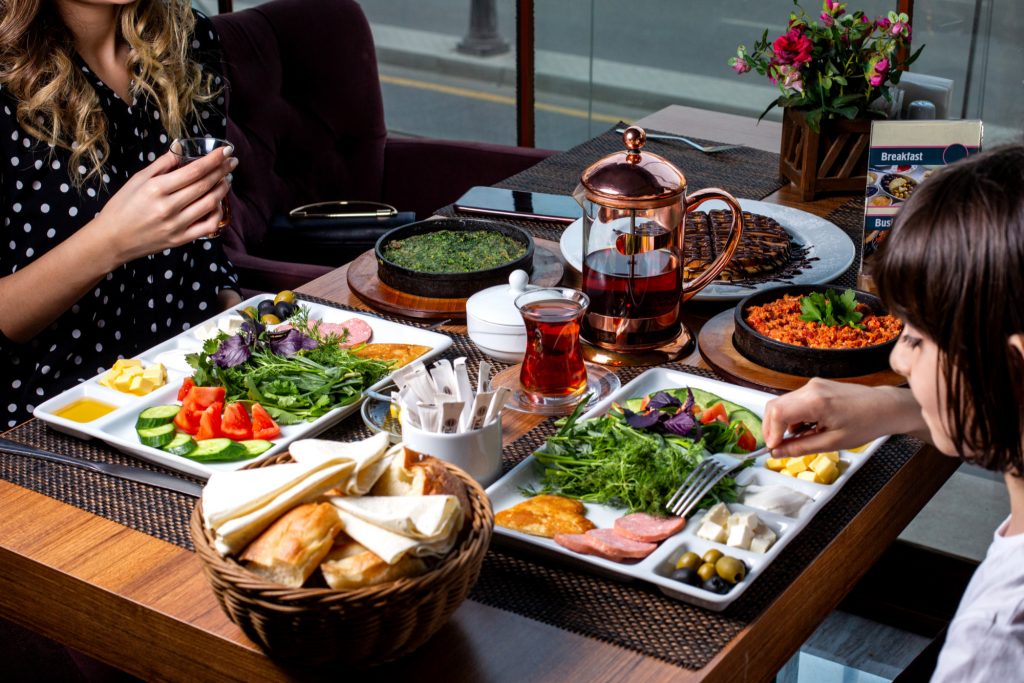 Best Friday Brunch in Dubai: Top Spots to Book for the Weekend Best Friday Brunch in Dubai Top Spots to Book for the Weekend